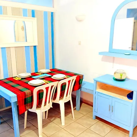 In The Blue Painted Blue In The Heart Of Appartamento Ayia Napa