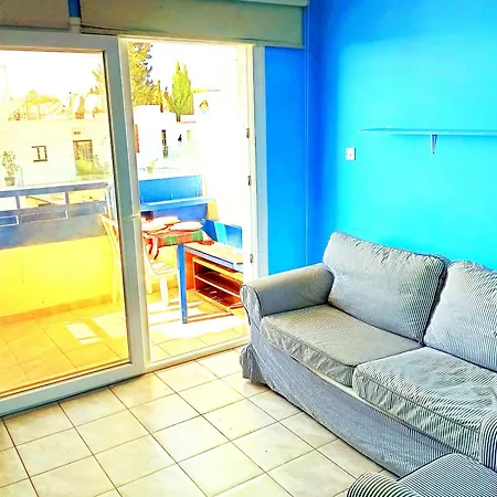 Appartement In The Blue Painted Blue In The Heart Of